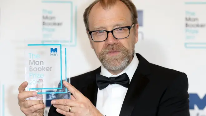 Сондерс говорит, что 20 лет обдумывал этот роман, и даже пару раз безуспешно пытался его начать