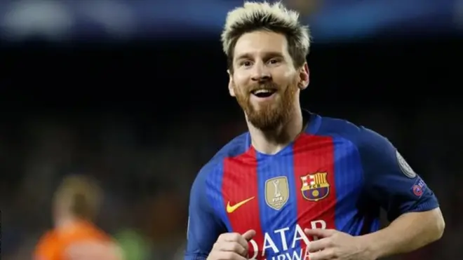 Messi afar mar ayuu noqday laacibka aduunka