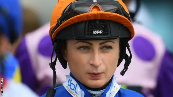 قد تشارك الفارسة نيكولا كوري في تنافسات كأس السعودية في سباق الخيول