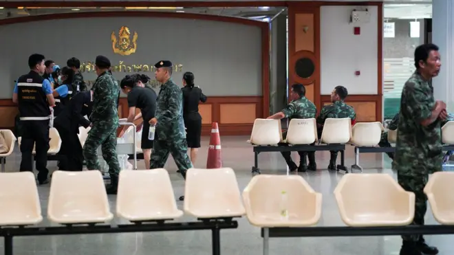 Polisi sudah memastikan bahwa ledakan di RS Phramongkutklao adalah bom.