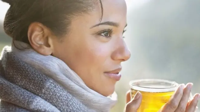 المشروبات الحامضية "قد تؤدي إلى تآكل الأسنان"