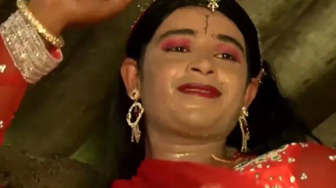 'લૌંડા નાચ' કરનાનો યુવક