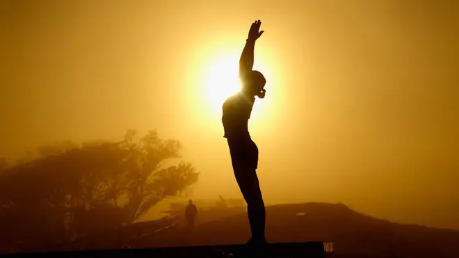 Se recomiendo que la actividad física se haga durante las horas de la mañana, si bien es verdad que no todas las personas reaccionan de la misma forma.