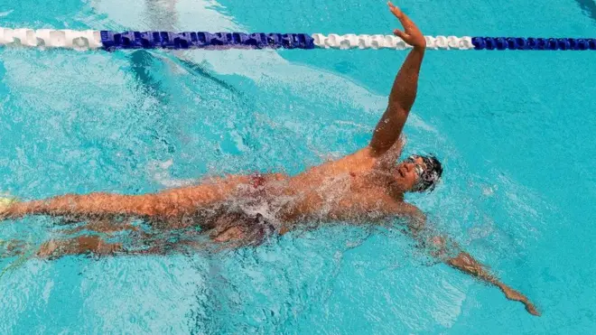 တာတိုအလွတ်ကူးတွေမှာ မြန်မာပြည် စံချိန်တင်ထားသူ