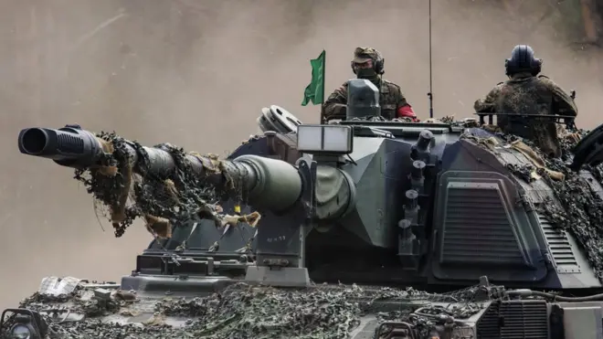 Panzerhaubitze 2000 - довольно новое оружие, их производят с 1996 года