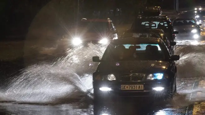В некоторых районах уровень воды поднялся на полтора метра