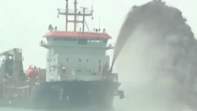 డ్రెడ్జింగ్