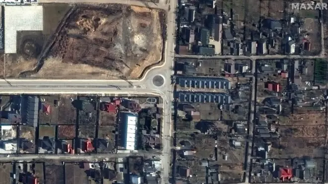 عمليات قتل في بوتشا: فريق بي بي سي يفند المزاعم الروسية