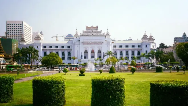 ယာယီရပ်ဆိုင်းခဲ့ရတဲ့အထိ ဖြစ်ခဲ့တဲ့ကြားက အကောင်အထည်ဖော်ဖို့ ပြီးခဲ့တဲ့ အစိုးရက ဆုံးဖြတ်ခဲ့