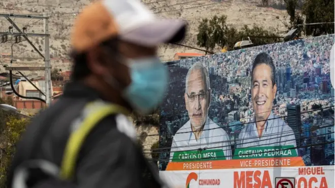 El anuncio tuvo lugar la noche antes de los comicios