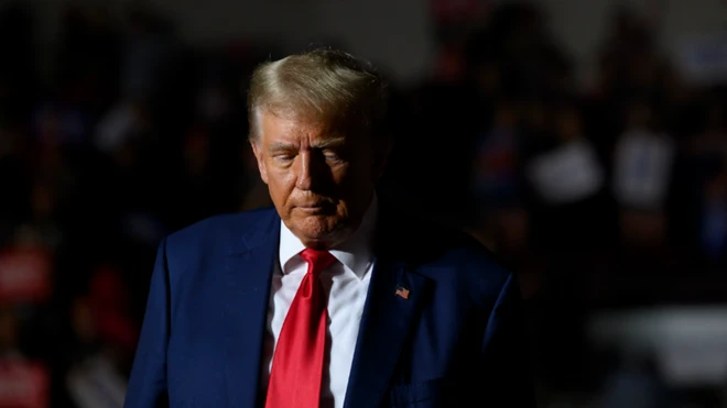 डोनाल्ड ट्रंप