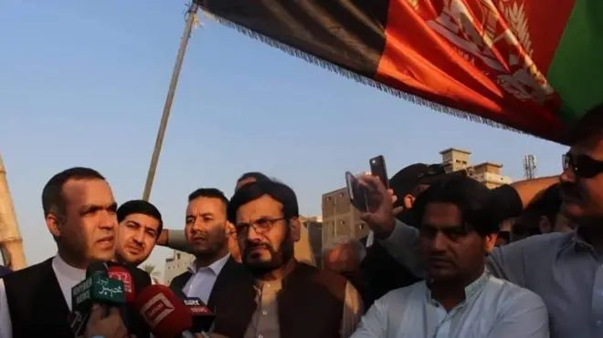 افغان سفیر شکرالله عاطف مشعل ویلي و، 'دغې موضوع ته باید د ځینې کسانو تر منځ د لانجې پر ځای د دوو هېوادونو تر منځ د یوې موضوع په نظر وکتل شي'