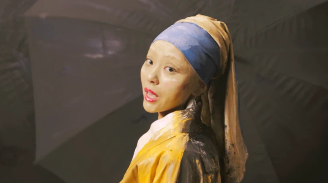 张靓颖《Dust My Shoulders Off》其中一个造型