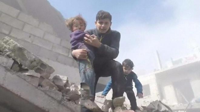 Dezenas de crianças ficaram feridas em ataque de forças do governo sírio