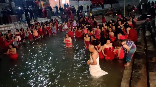 व्रतालुहरूमा कोभिडको दुवै खोप अनिवार्य, निमोनियाको नलागेको हुनुपर्ने र ६० वर्षको उमेरहदको व्यवस्था छ। महामारीमा शालीनदीमा धार्मिक क्रियाकलाप कसरी गरिएको छ? एक भिडिओ।