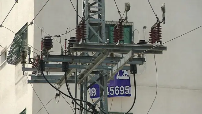 عامود كهرباء