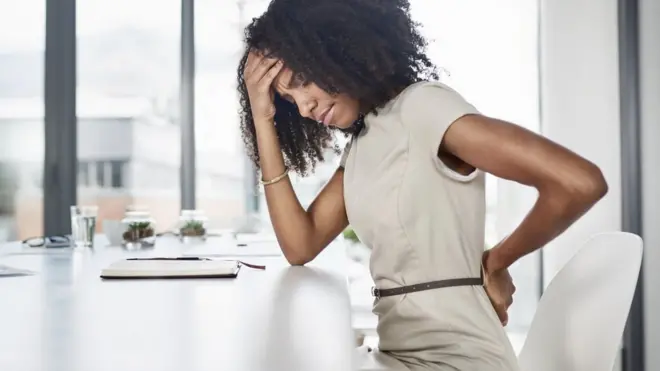 ኮፍ ኢላ ሕቘኣ ዝሓዘት ሰበይቲ