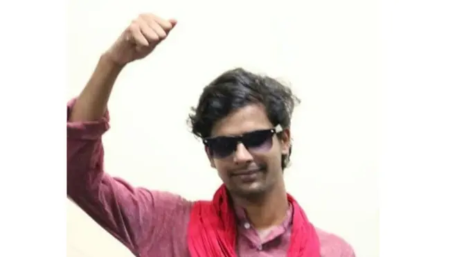 ششی کہتے ہیں کہ جالب انہیں ذاتی طور پر پسند ضرور ہیں لیکن انہیں ہر وہ شاعر پسند ہے جو انقلاب کی بات کرتا ہے