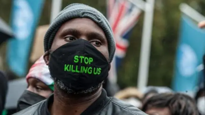 Namoota mormiif bahan keessaa