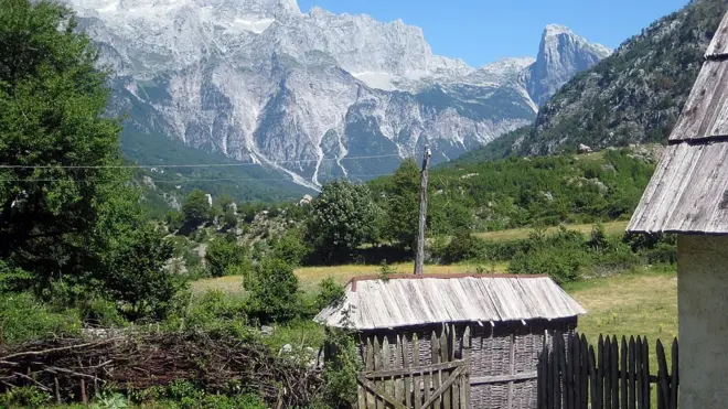 Tuan rumah harus selalu menyiapkan tempat tidur cadangan