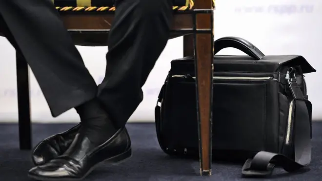 Экономика переходит к росту - а вместе с ней и зарплаты чиновников