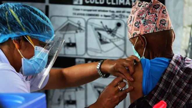 कोभिड विरुद्धको खोप।