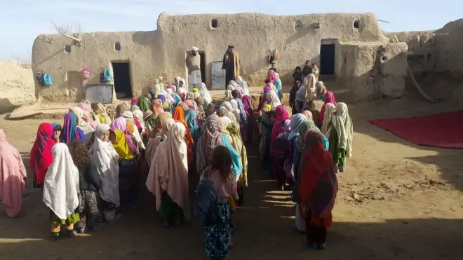 پکتیکا د افغانستان په سوېل ختیځ کې پروت سرحدي ولایت دی، د اوسېدونکو شمېره یې تر یو میلیون کسانو رسېږي، سیمه وال سرخلاصي یې وايي، پکتیکا وال ځوانان چې په تېرو کلونو کې له پوهنتونونو فارغ شوي، کسان په نورو ادارو کې د لوړ معاش په بدل کې کارکوي.