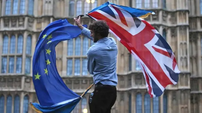 La Commission européenne estime que des progrès suffisants sont atteints dans les négociations avec le Royaume-Uni.