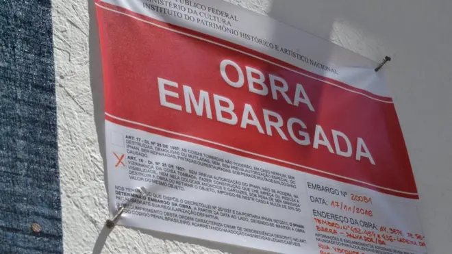 Obra embargada