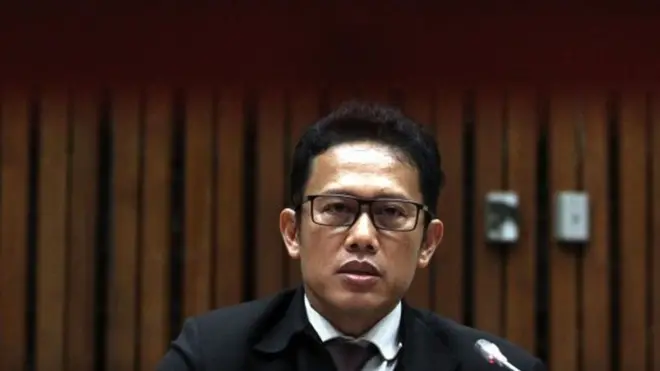 "Sepanjang karir saya selama 29 tahun ini pertama kali saya membantah perintah pimpinan," ujar Aris di hadapan rapat pansus.