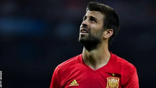 Gerard Pique ayaa horay u shaaciyay in uu ciyaaraha caalamiga ah ka fadhiisan doono Koobka Adduunka ka dib, balse hadda ayuu sheegay in uu soo hormarin doono haddii dhibaato loo arko.