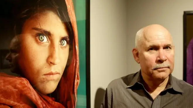 Sharbat Gula fue fotografiada por Steve McCurry en una imagen que se volvió icono.