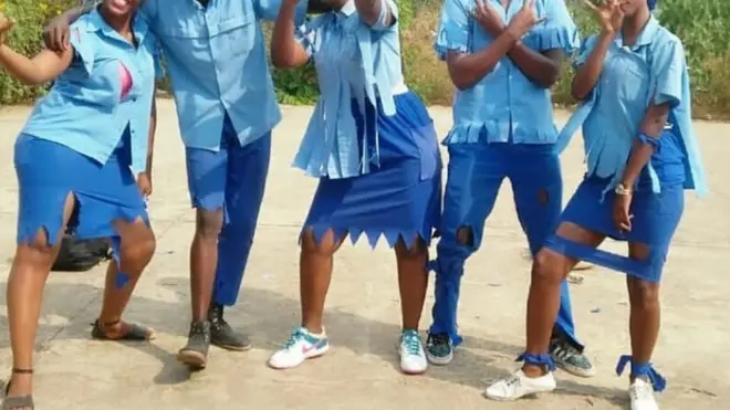 Bahejeje ikibazo ca leta mu gisagara ca Bujumbura, hari abaciye bitabagurirako imyambaro y'ishure, mu kwerekana umunezero bafise