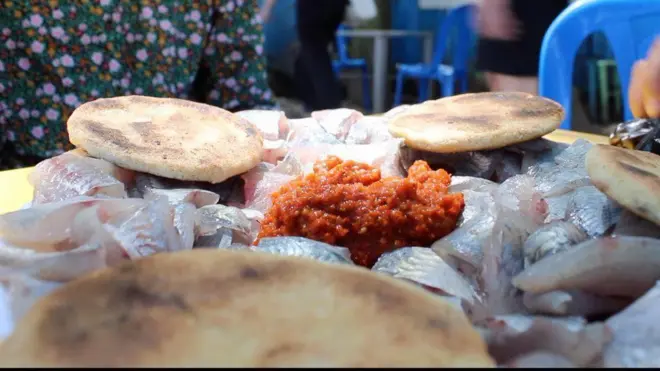 Nyaata qurxummii dheedhii dhihaate