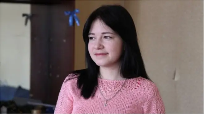 19 яшар Елена Иванова жинсий зўрлангани ҳақида полицияга хабар берган кам сонли жабрдийдалардан