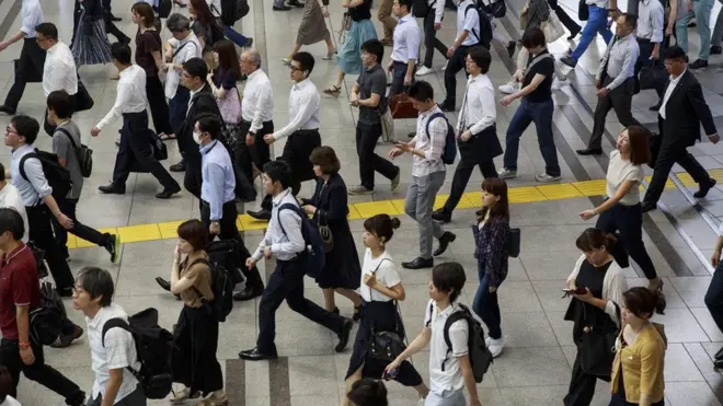 الامتناع عن الحصول على الإجازات يحسن صورة الموظف في اليابان أمام زملائه ومديريه