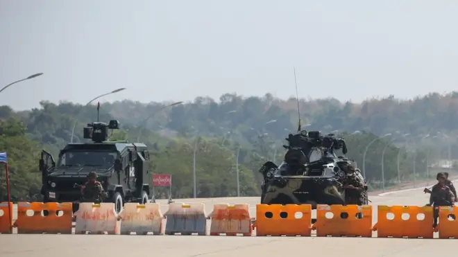 ဖေဖော်ဝါရီလ ၁ ရက် အာဏာသိမ်းတဲ့ မနက်အစောပိုင်း နေပြည်တော်