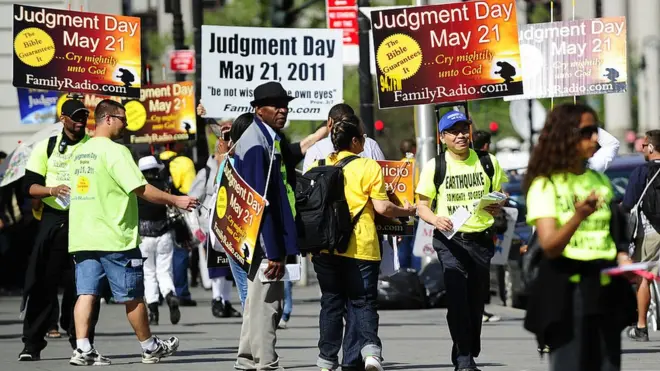 People wey dey rally for US on top prediction by Harold Camping say di world go end on 2011