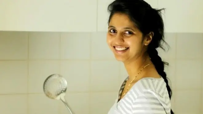 'నేను వ్యక్తిగత స్వేచ్ఛను ఇష్టపడతా. నాకు సంబంధించిన విషయాలను పర్సనల్‌గా ఉంచుకోవడానికే ప్రాధాన్యమిస్తా. అందుకే నా ఫొటోలను ఎక్కడా పంచుకోను'