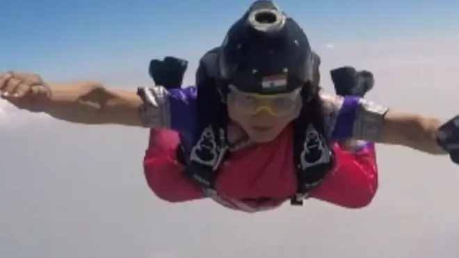 స్కై డైవింగ్