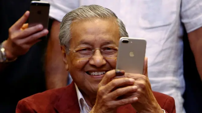 Kemenangan oposisi Malaysia tidak bisa dilepaskan dari peran Mahathir Mohamad.