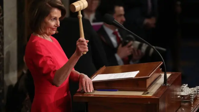 낸시 펠로시 하원의장이 다시 의사봉을 잡게 됐다