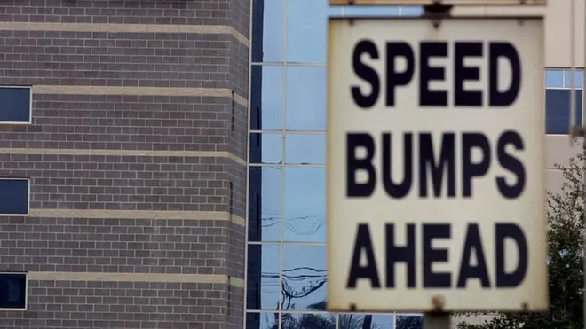 лежачі поліцейські