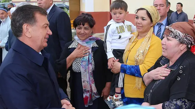 Президент Шавкат Мирзиёевнинг оддий аёллар билан учрашуви