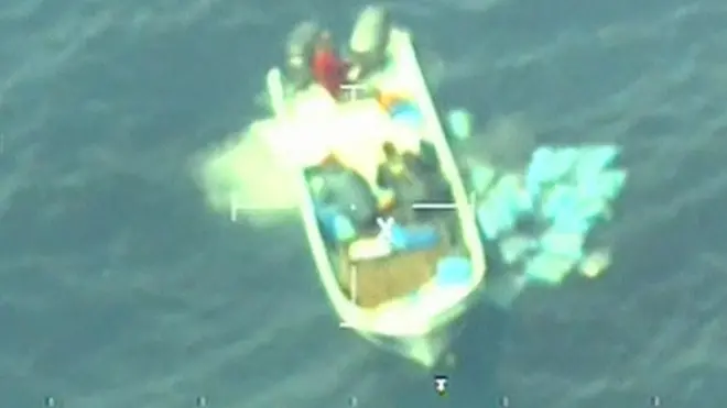 Полиция Мексики засекла лодку, полную наркотиков