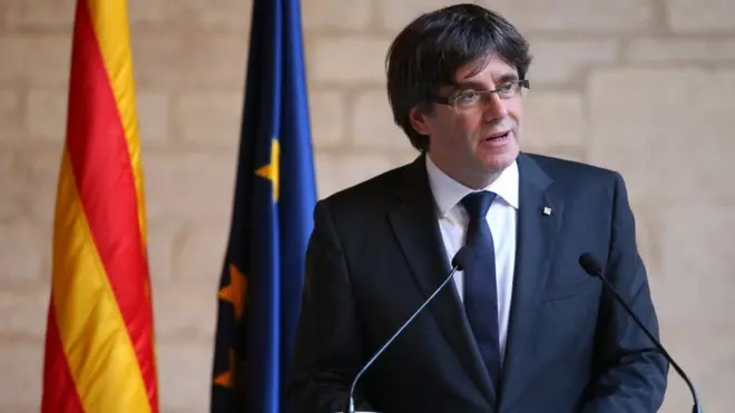 "No hay ninguna de estas garantías que justifiquen hoy la convocatoria de elecciones", defendió Puigdemont.