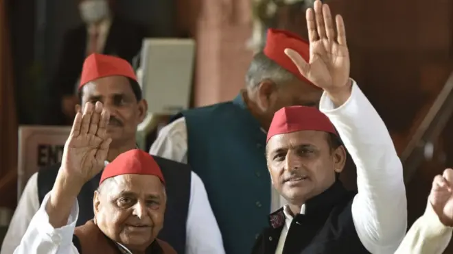 मुलायम सिंह यादव, अखिलेश यादव