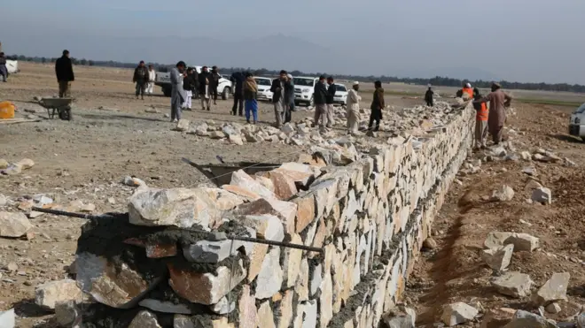 پوهنتون په رودات ولسوالۍ کې په زر جریبه ځمکه جوړېږي.