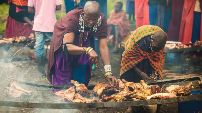 Wanawake wachoma nyama