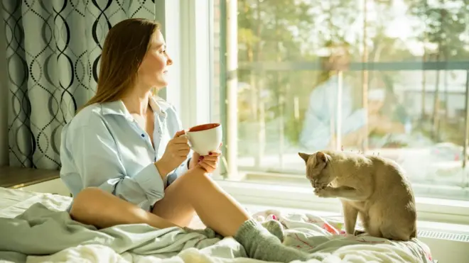 Поводы для того, чтобы ощущать себя счастливым, можно найти и без больших компаний.